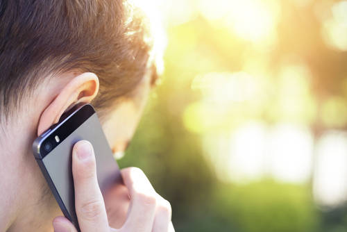 Мобильные телефоны и риск развития опухолей головного мозга: «токсический разговор» 