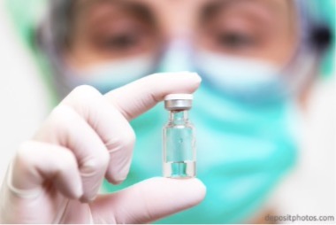 Министр здравоохранения анонсировал начало использования вакцины "Спутник Лайт"