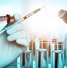 В ЕС признали связь между вакцинацией препаратом AstraZeneca и тромбозом