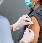 ВОЗ изучает возможность электронной регистрации вакцинируемых от коронавиру...
